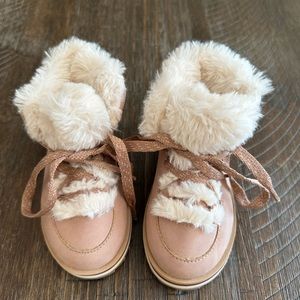 NWOT Zara Shoes Baby size 24